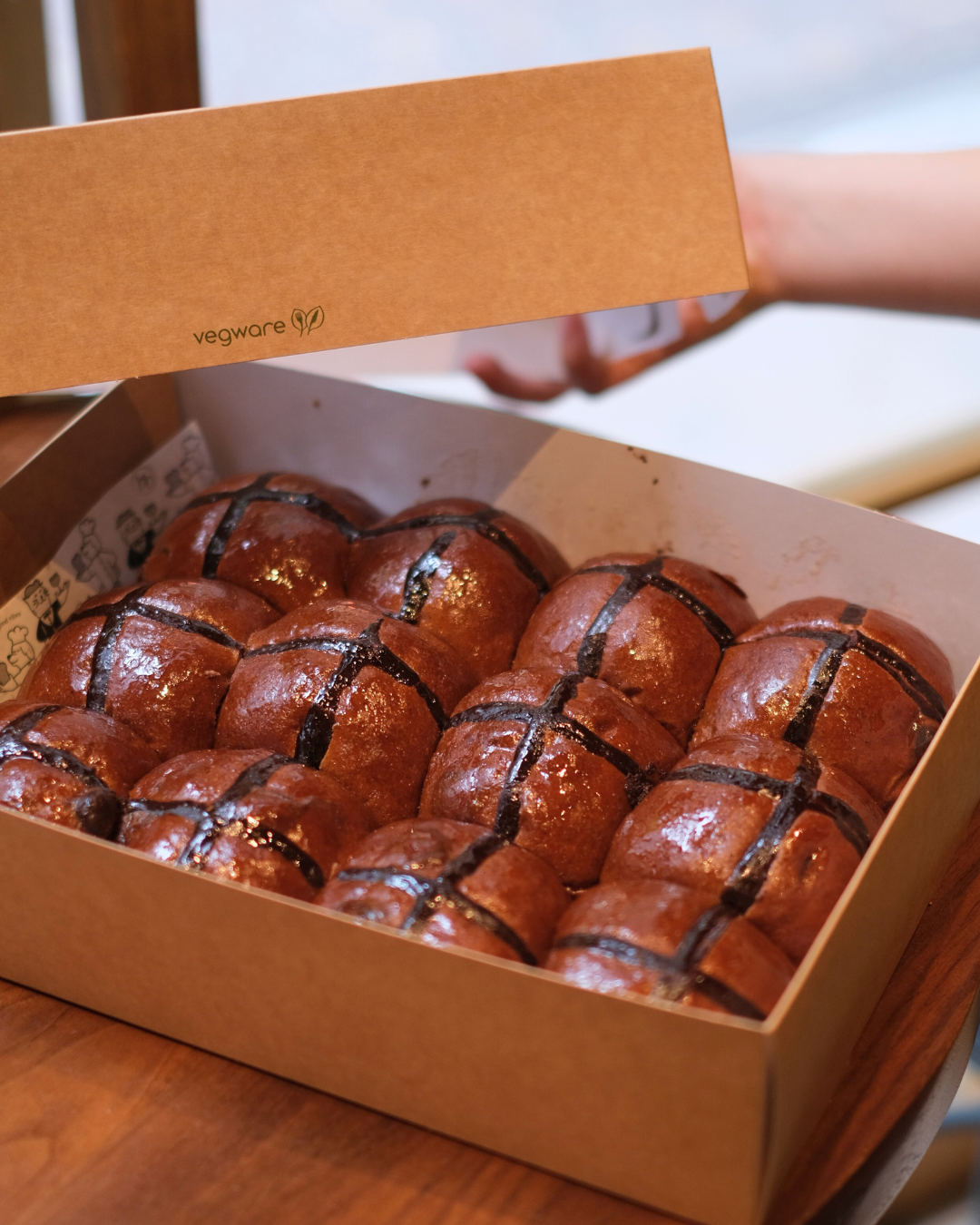 Chocolate hot cross bun Set (12pc)
